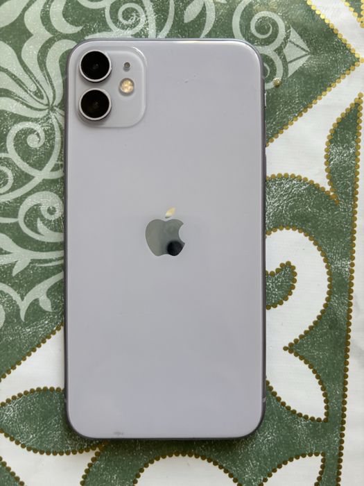 Айфон 11 б/у без царапин