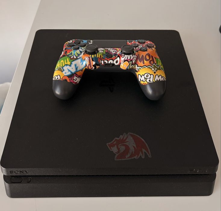 PS4 plus 6 jocuri din care 2 sigilate
