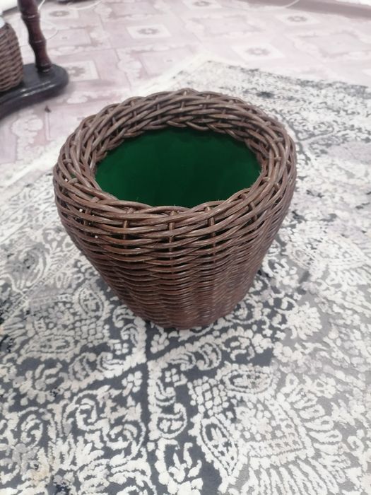 Кашпо из ротанга