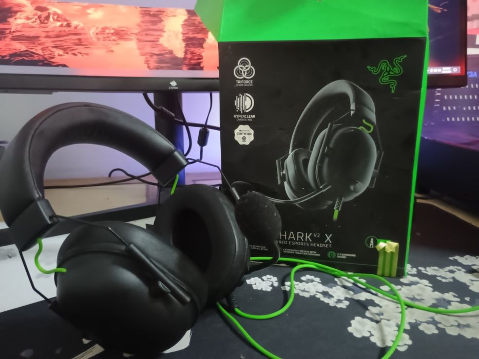Razer casti blackshark 
S