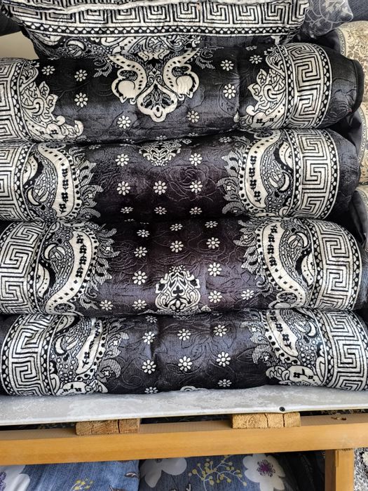 Виллур, духоба, сатин кўрпачалар