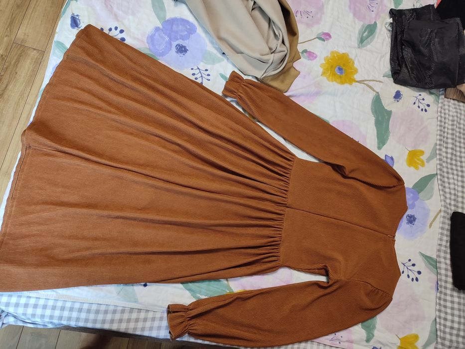 Дамски рокли по 15 лв.