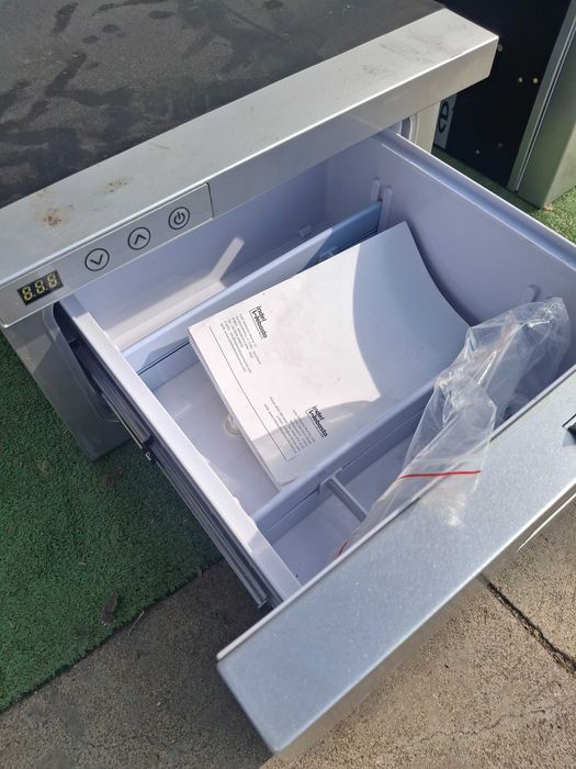 Хладилници с чекмеджета