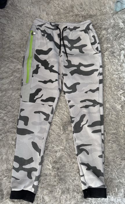 Костюм и комплекти