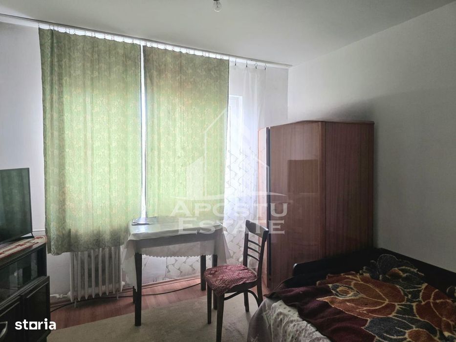 Apartament cu 3 camere, de vanzare, in apropiere de Podgoria, Arad — fotografia 3
