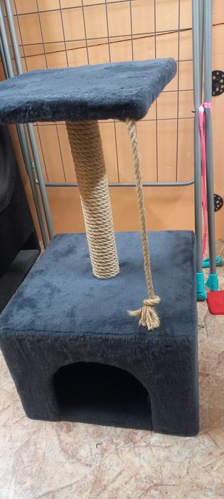 Продам домик для кошек