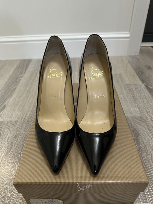 Продам в идеальном состоянии лакированные лабутены срочно