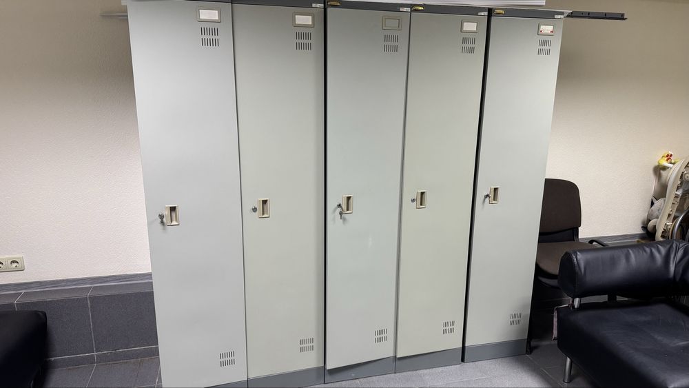 Железные шкафы 5 штук