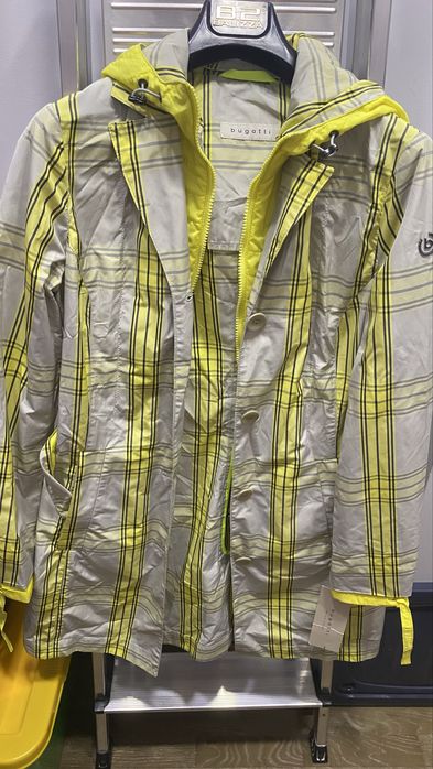 Плащь ветровка  Bugatti новый