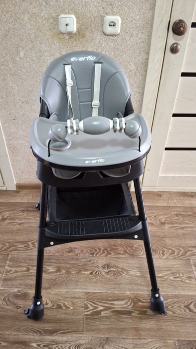 Продам стульчик для кормления