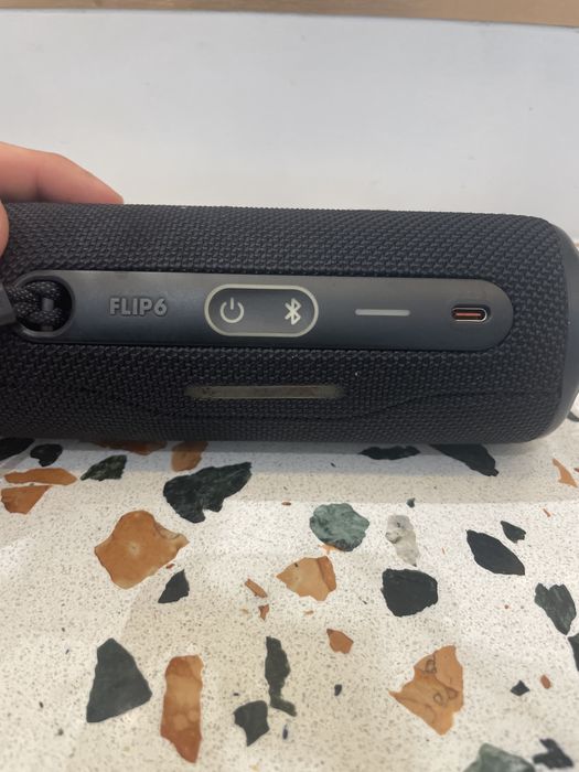 Jbl flip 6.          .