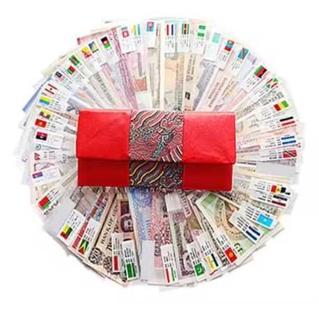 Лот банкноти 100 бр от 50 държави, нови, нециркулирали, в чантичка