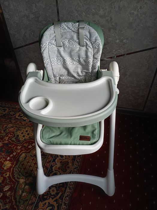 Продаётся столик для кормления