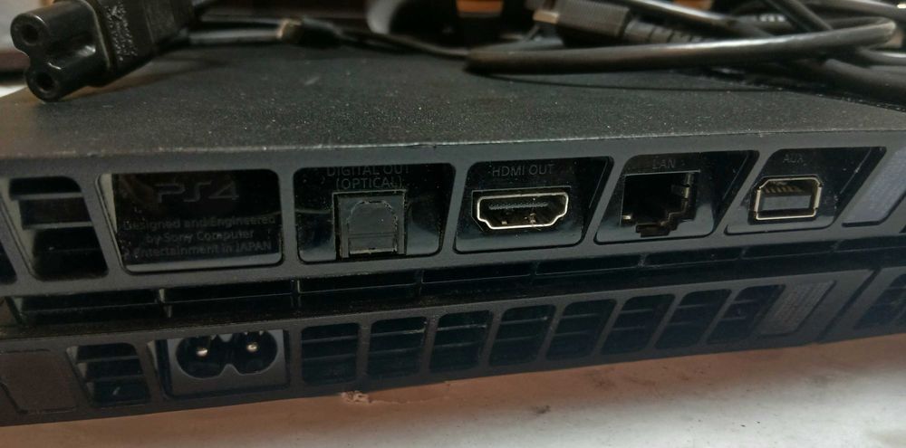 Playstation 4 + 1 контролер