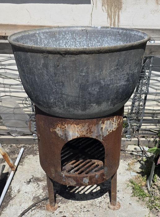 Казан 85л  с учоком  500 000 торг уместен. Есть разных размеров.