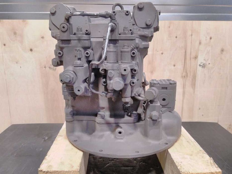 Pompa hidraulica Hitachi 9262320 HPV118 noua pentru excavator ZX200 ZX210 ZX240 utilaje constructii Uniterra Group SRL