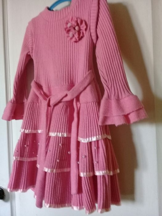 Продам нарядные на 5-14 лет девочковые вещи