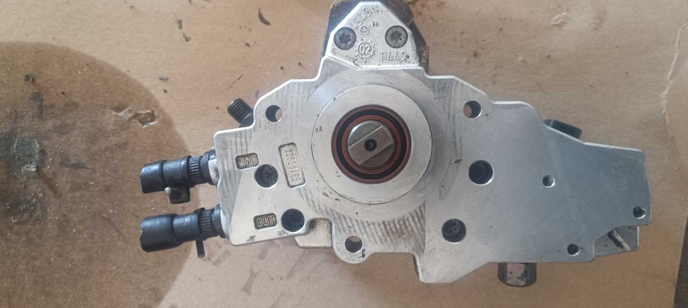 ТНВД  611 мотор 2002год