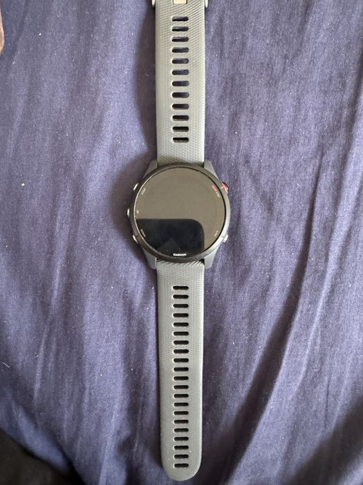 Ceas Garmin detali in privat