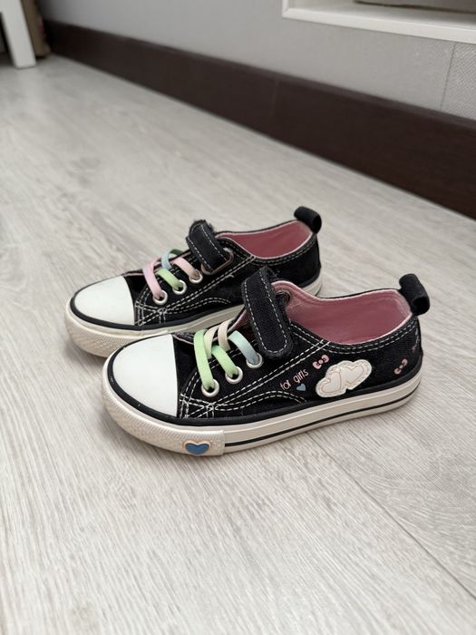 Детская обувь на разные сезоны