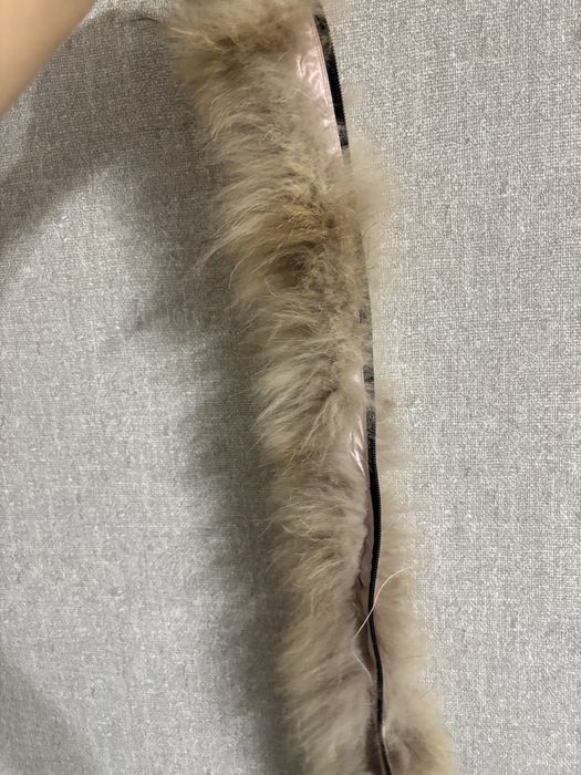 Продам пуховик на девочку 116 см