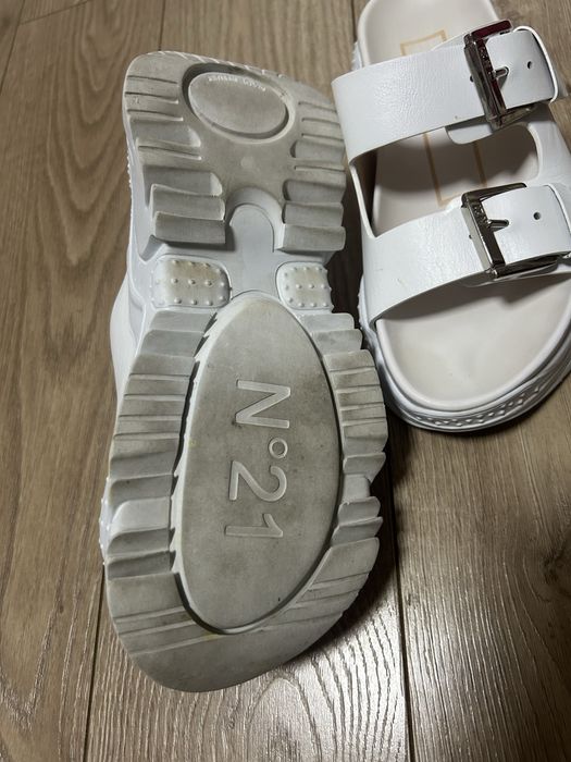 Сандали  N°21 -размер 37