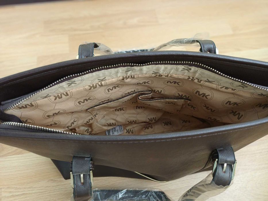 Дамсака чанта / кафява