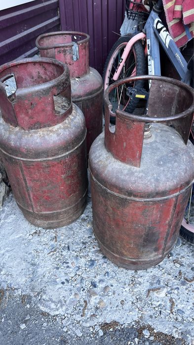 Продам газовый балон 3шт