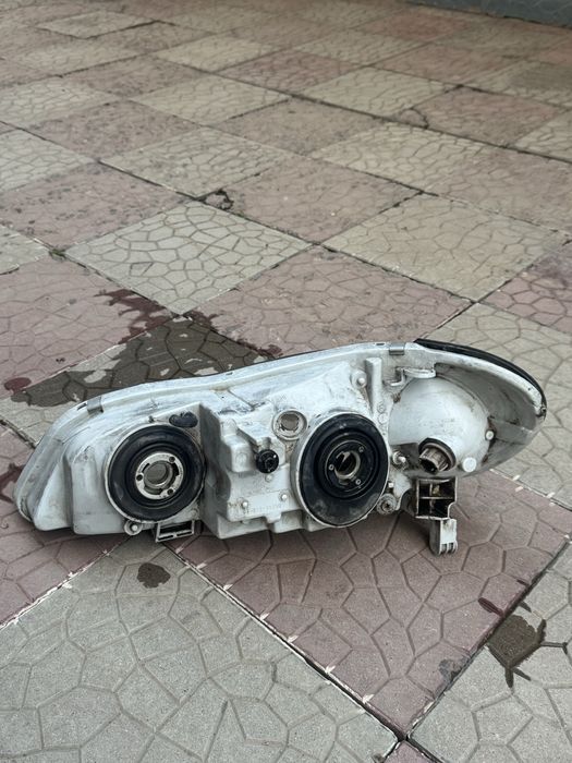 Передний фары Nissan maxima