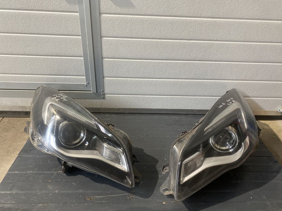 Far/Faruri stanga-dreapta Opel Insignia Facelift Halogen