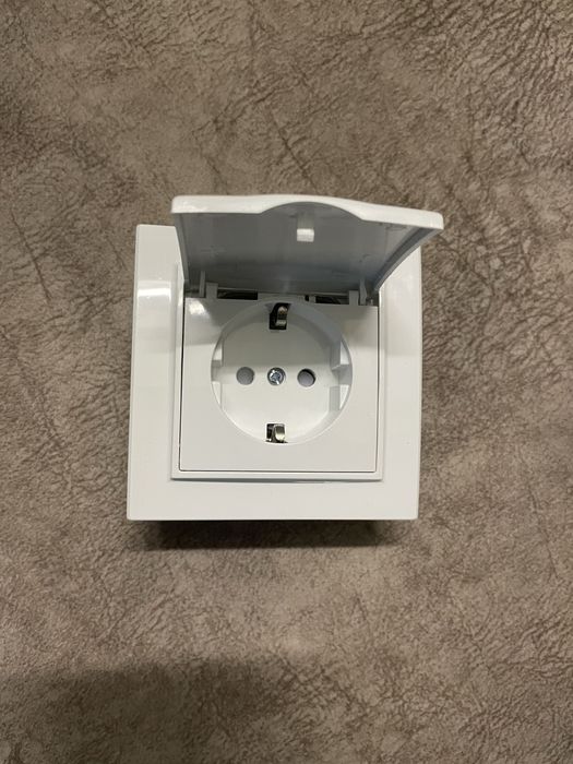 Розетки и Выключатели