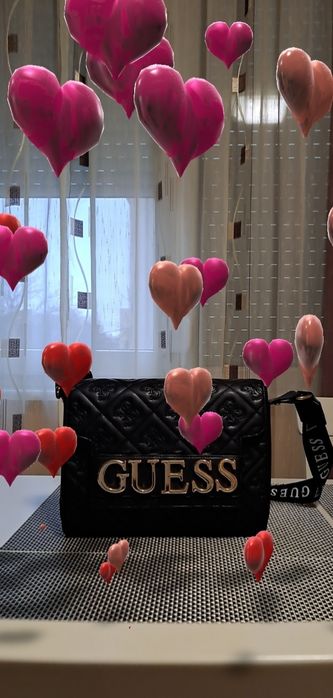 Луксозна дамски чанта GUESS