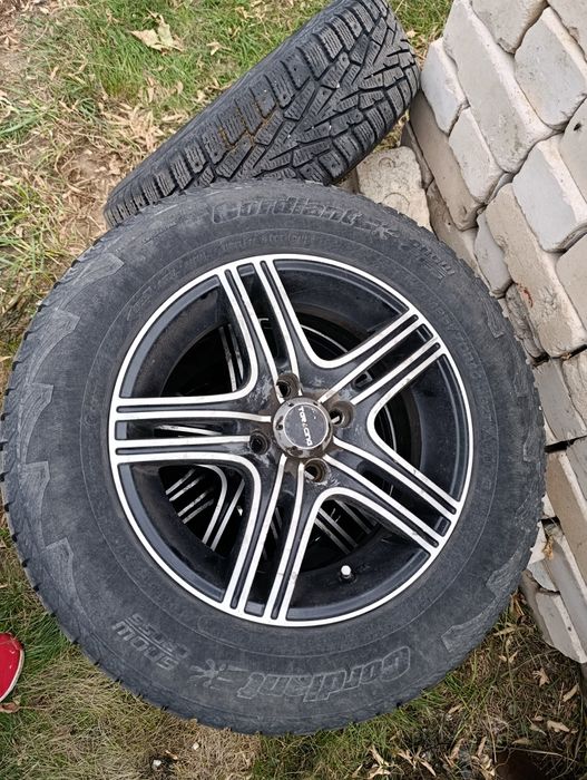 Продам титановые диски с шинами