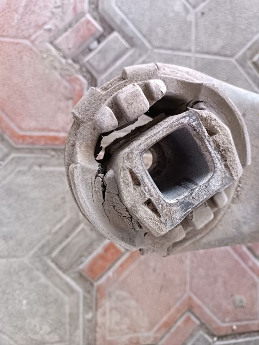 Продам запчасти на w140