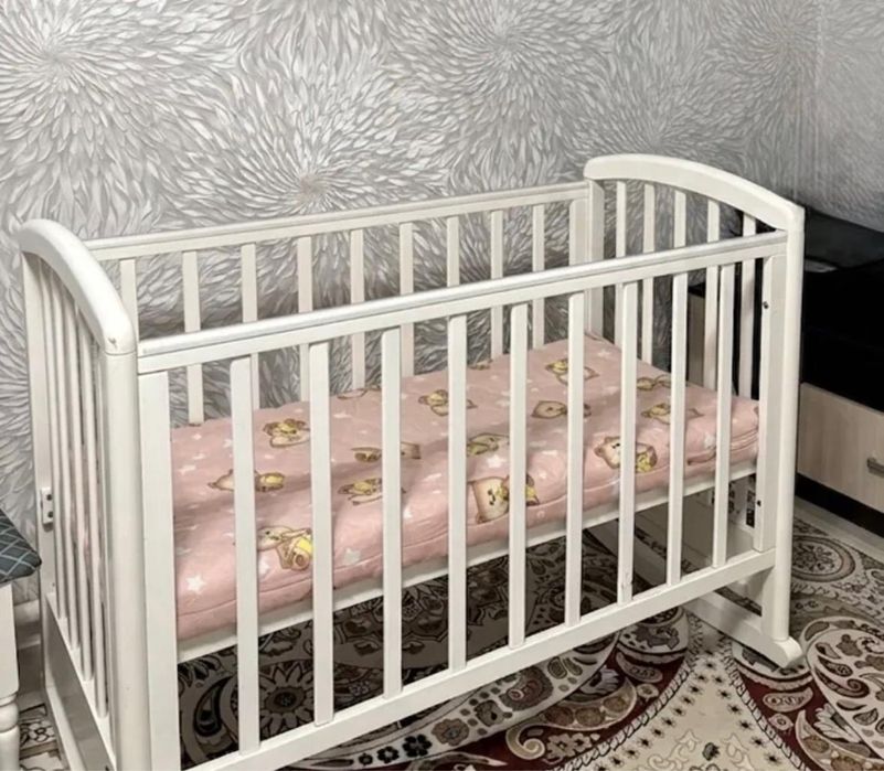 Детская кроватка манеж
