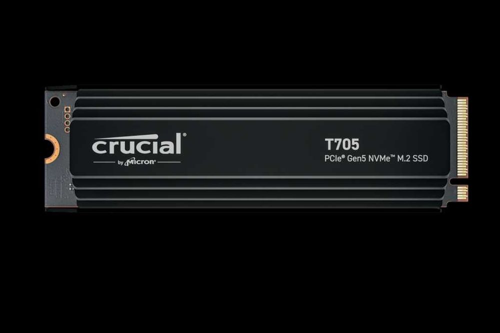 Crucial T705 4TB PCIe Gen5 NVMe M.2 SSD with heatsink 14100 MB/s