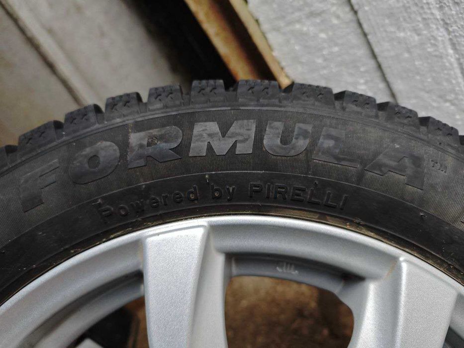 Комплект зимних шин 195/55 R15