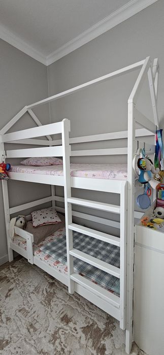 Двухъярусный кровать