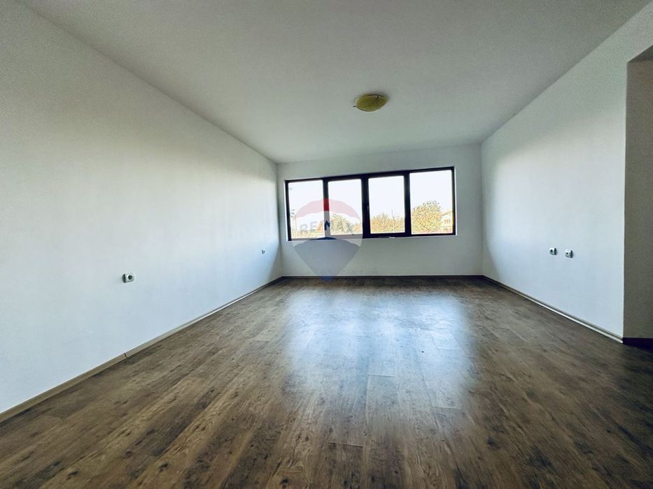 Нова селска къща с двор, за продажба с. Царичино, общ. Балчик, Я.И.