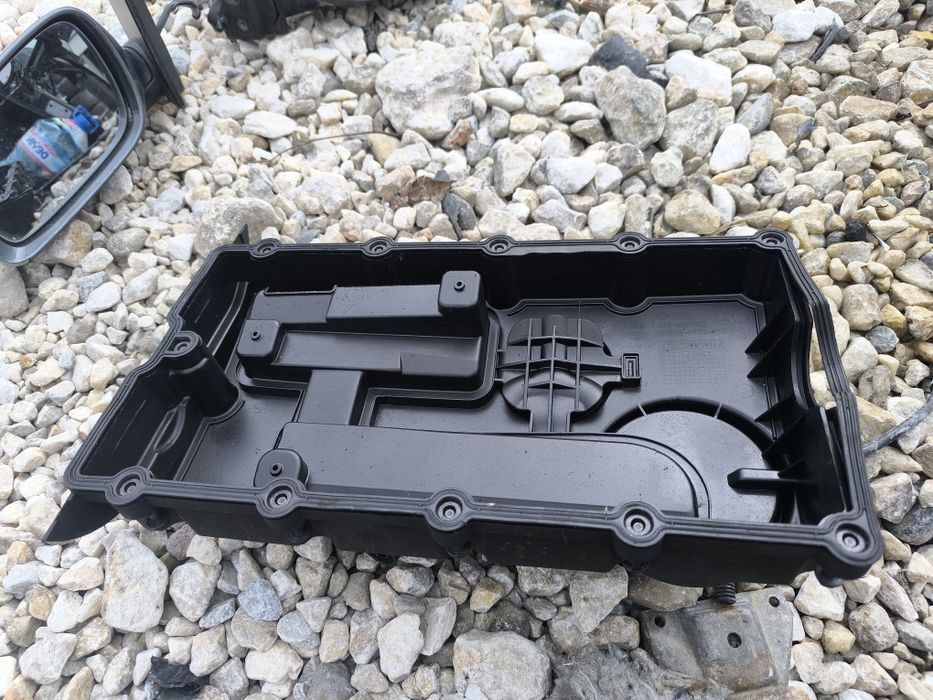 Капак клапани VW Touran 2.0 TDI 140k.c.