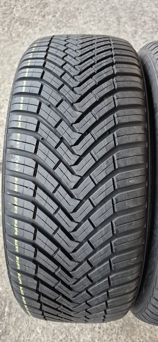 2 anvelope All season ca noi Continental 215/45/18,dot 2021.Pret/buc.