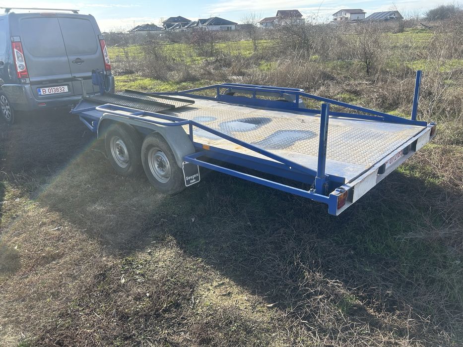 Inchiriez platforma auto