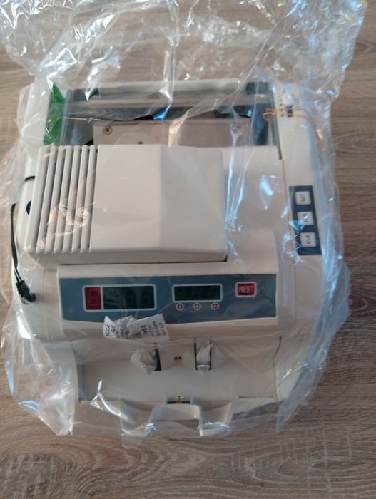 Машинка для счета банкнот (Счётчик банкнот)