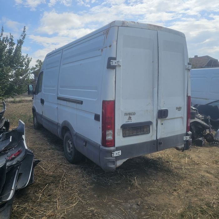 Iveco daily 2.8 мотор на части само.