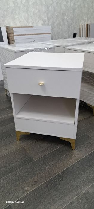 Тумба прикроватная