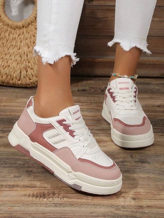 Кроссовки женские розовые
