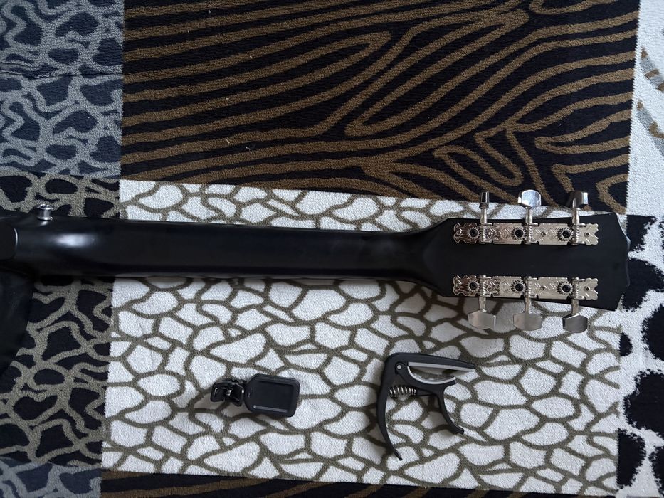 Аккустическая гитара