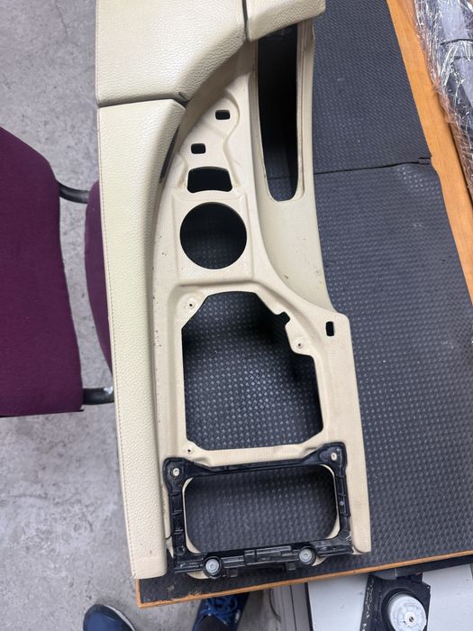 Бежав подлакътник БМВ Е61 Е61 фейс