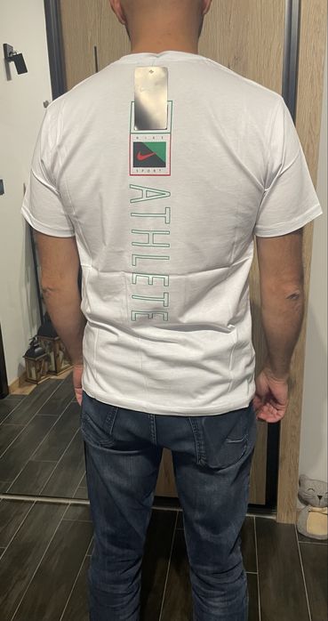 Мъжка тениска Nike в 4 цвята