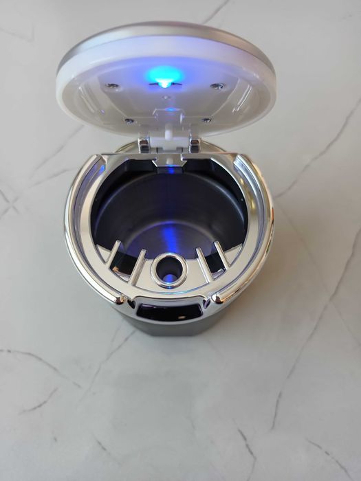 Пепелник Audi, Ауди, преносим пепелник